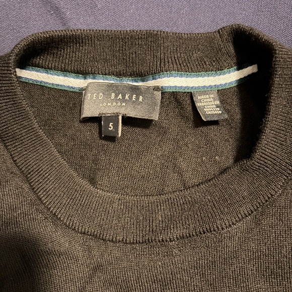 Ted Baker Luxury Short Sleeve Sweater. Mint condition. - Picture 2 of 2
